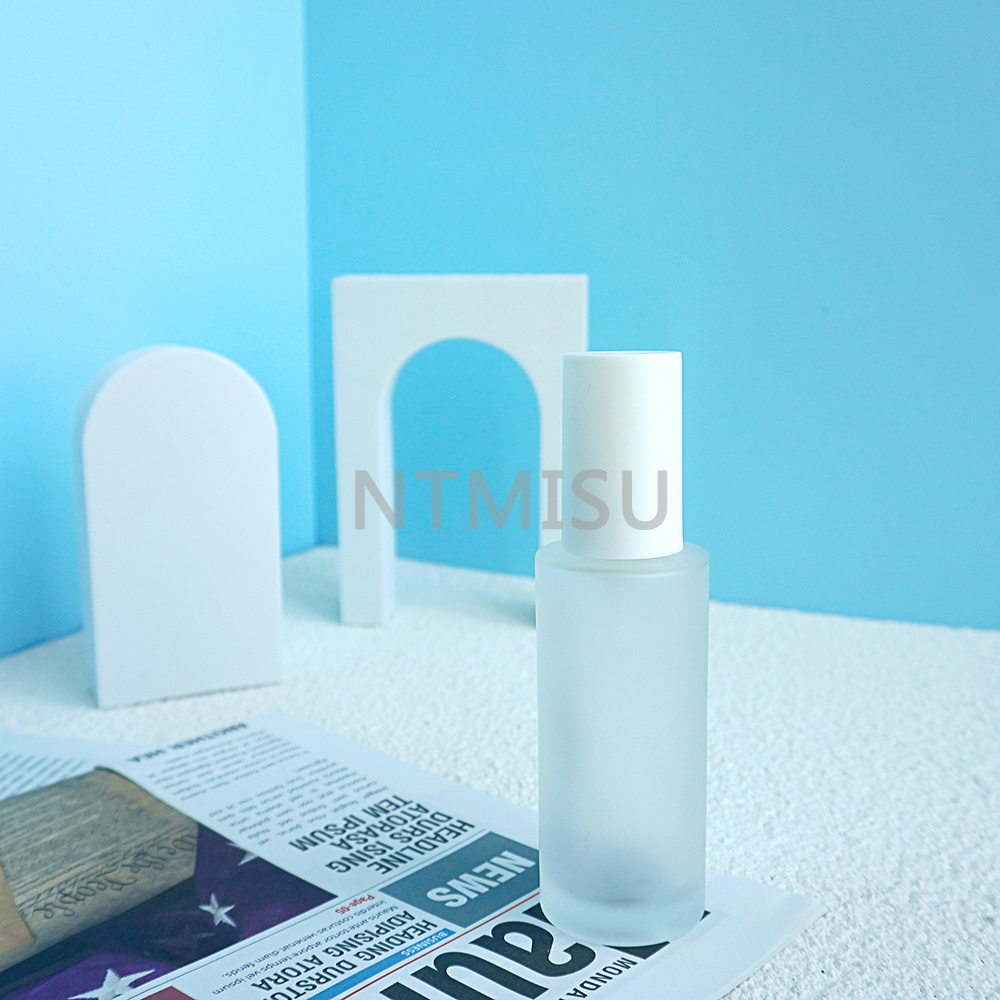 High Quality 20 410 White Frosted Mist Sprayer Pump with Full Cap