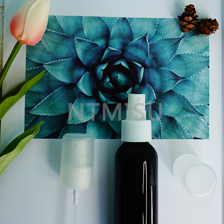 24 410 Pure White Frosted Fine Mist Sprayer with Natural Over Cap for Perfume