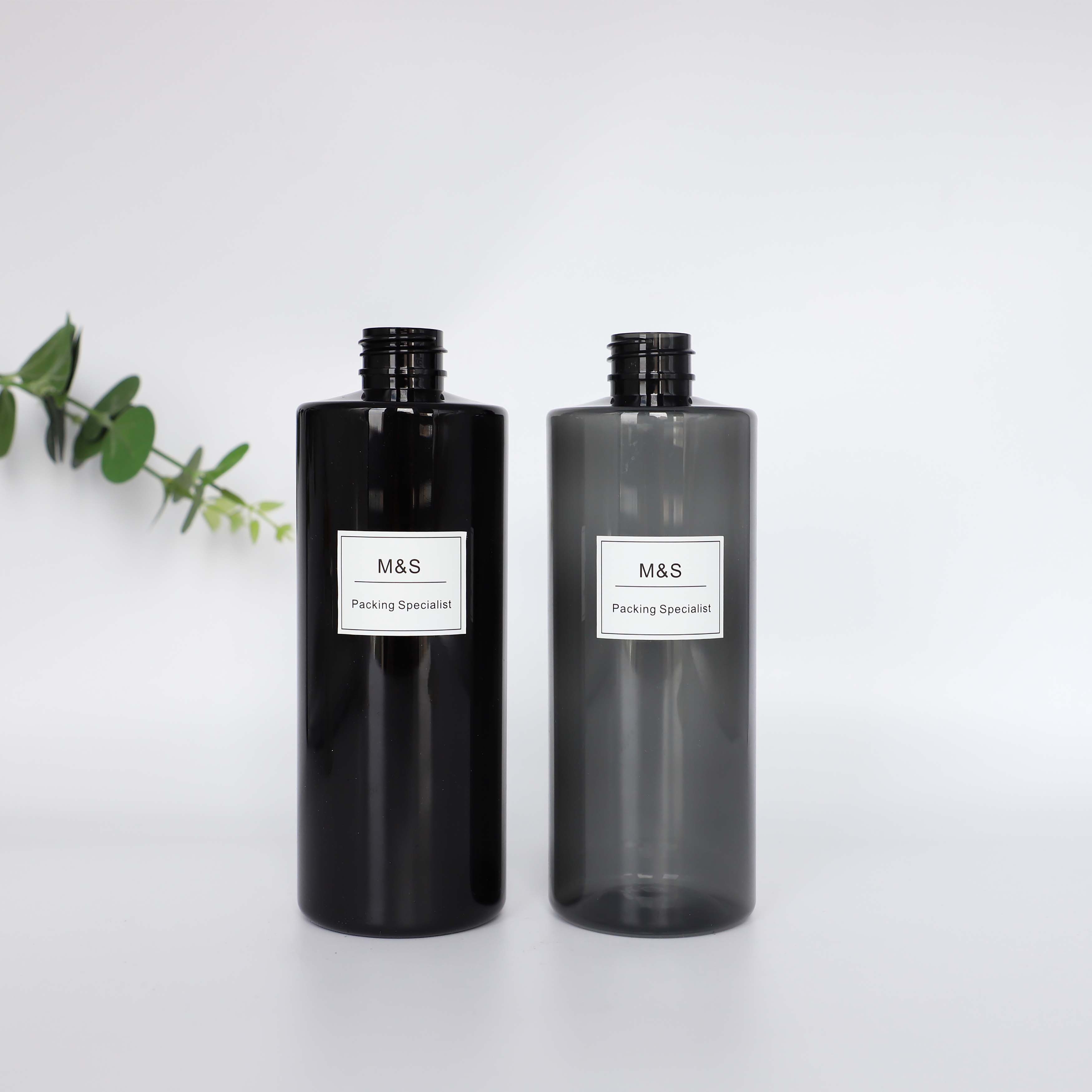 High Quality 500 ml 16.7 oz White Black PET Plastic Bottle Flat Shoulder Bottle for Home Cleaning