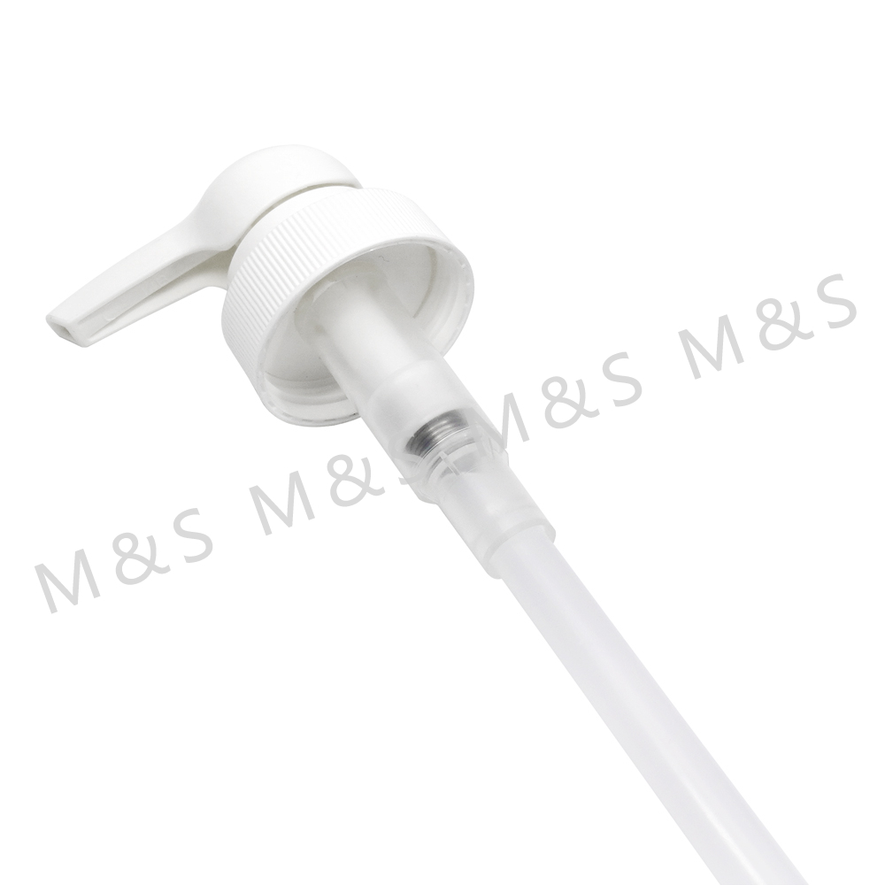 38 400 White Ribbed Plastic Lotion Pump with Left And Right Lock