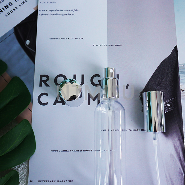 Custom Colors Alumite Shining Silver Two Stage Fine Mist Sprayer with Over Cap