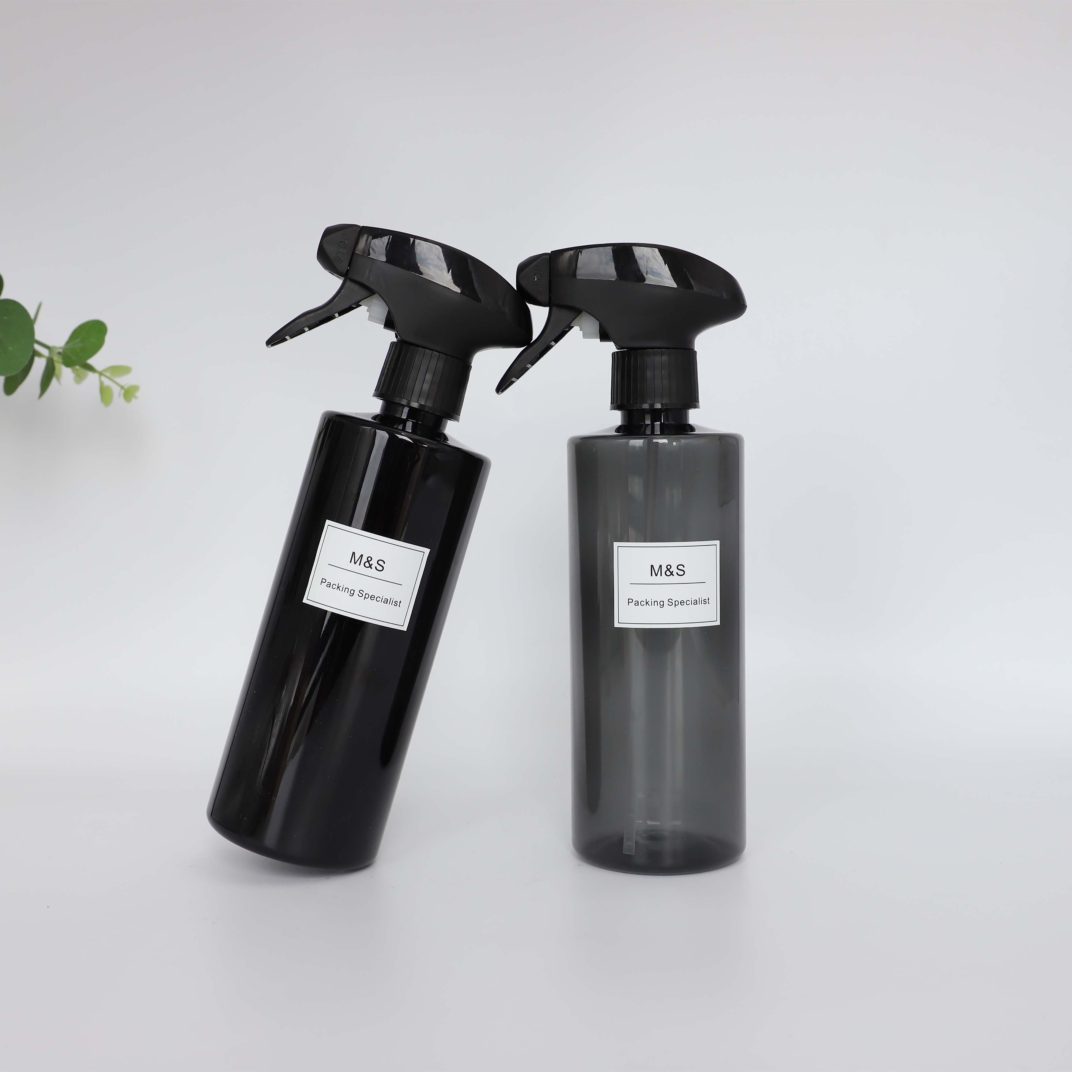High Quality 500 ml 16.7 oz White Black PET Plastic Bottle Flat Shoulder Bottle for Home Cleaning