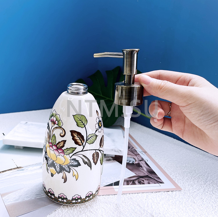 Hot Sale Factory Direct Luxury 450ml Ice Crack Ceramic Bottling Shower Gel Shampoo Bottle