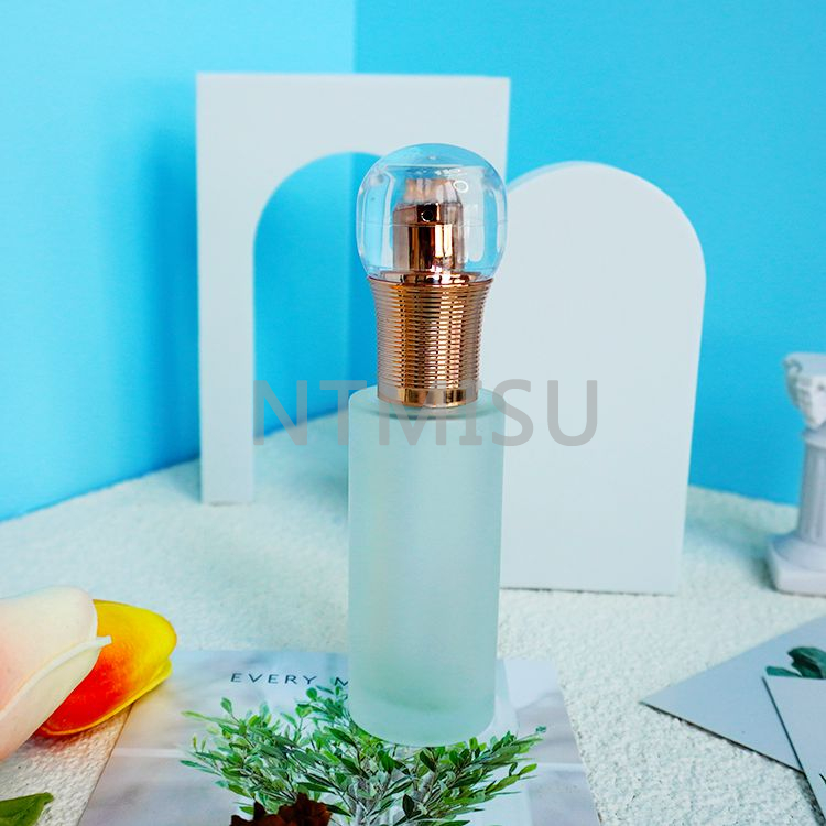 Luxury 18 410 Shiny Golden Bowling Ball Shape Cap Thread Line Cream Pump for Cosmetic Packaging