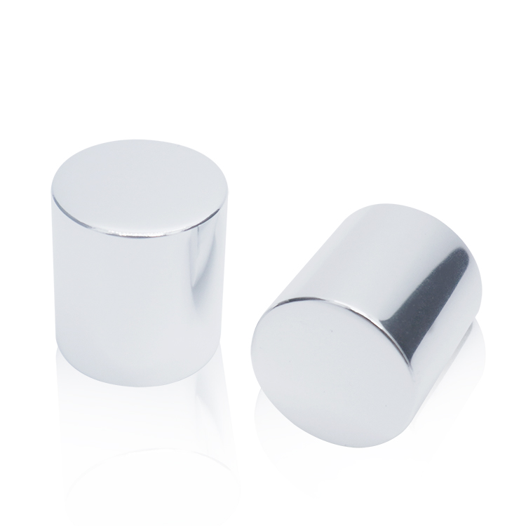 Shiny Silver Aluminium Plastic Screw Cap