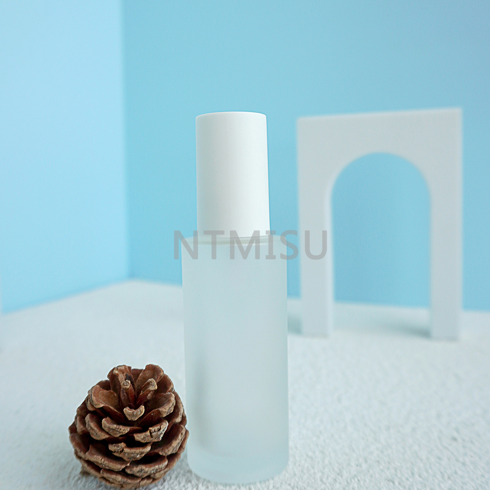 High Quality 20 410 White Frosted Mist Sprayer Pump with Full Cap