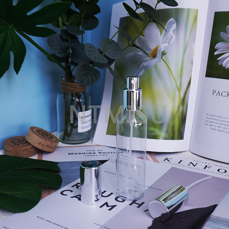 Custom Colors Alumite Shining Silver Two Stage Fine Mist Sprayer with Over Cap