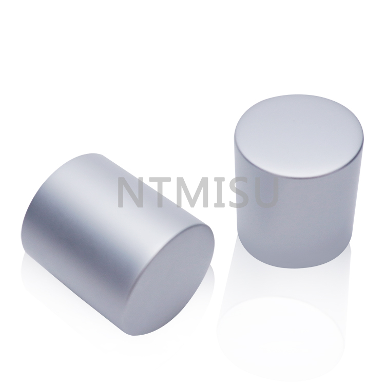 22 410 415 Decorative screw caps silver